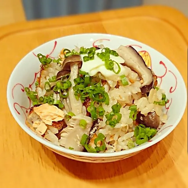 鮭ときのこの炊き込みご飯|食いしん坊ゆっきーさん