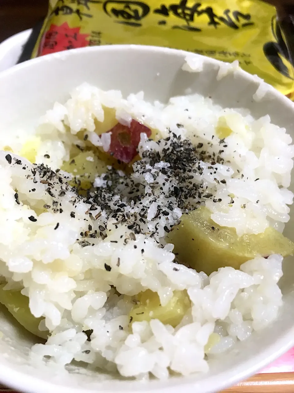 さつまいもはやっぱり炊き込みご飯🍠|おまめさん