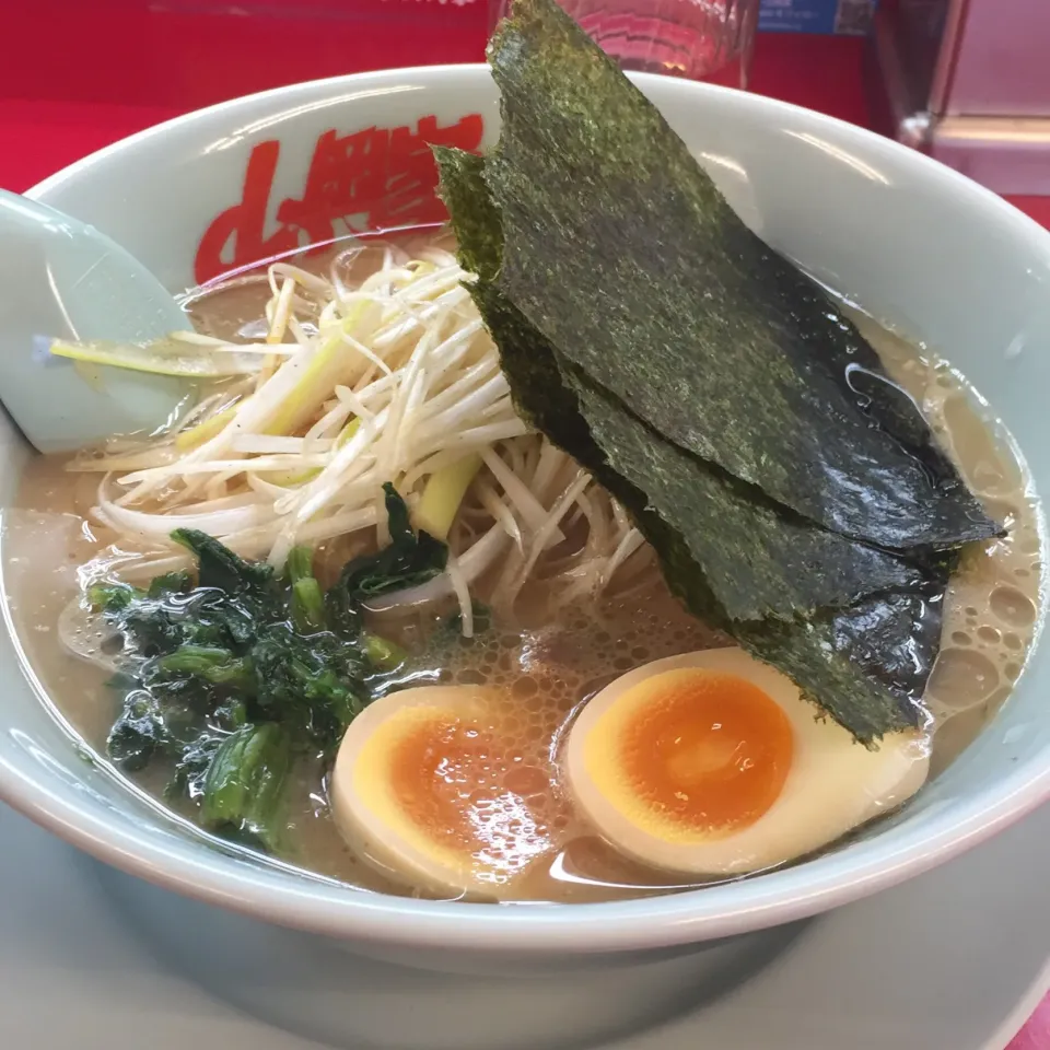 醤油とんこつラーメン|愛ペガさん