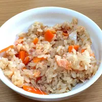 鮭と人参の炊き込みご飯|みずきさん