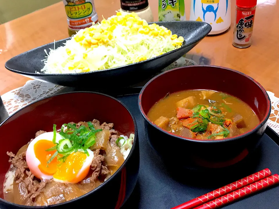 今夜は牛丼と豚汁😊
 #夕飯  #豚汁 #牛丼|makoさん