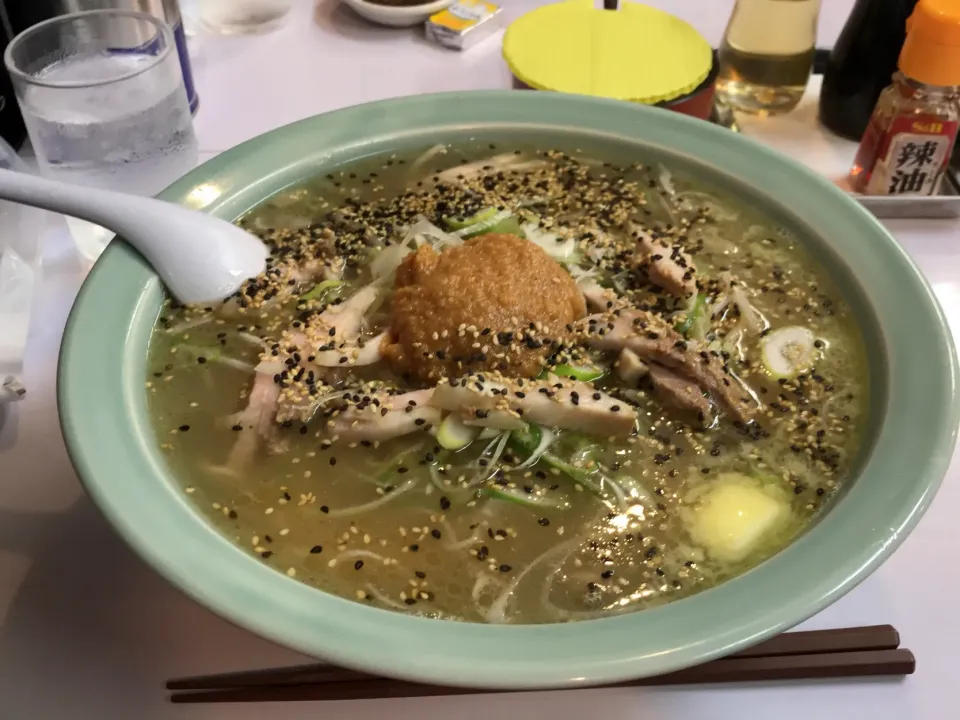 Snapdishの料理写真:白みそラーメン🍜|まさとさん