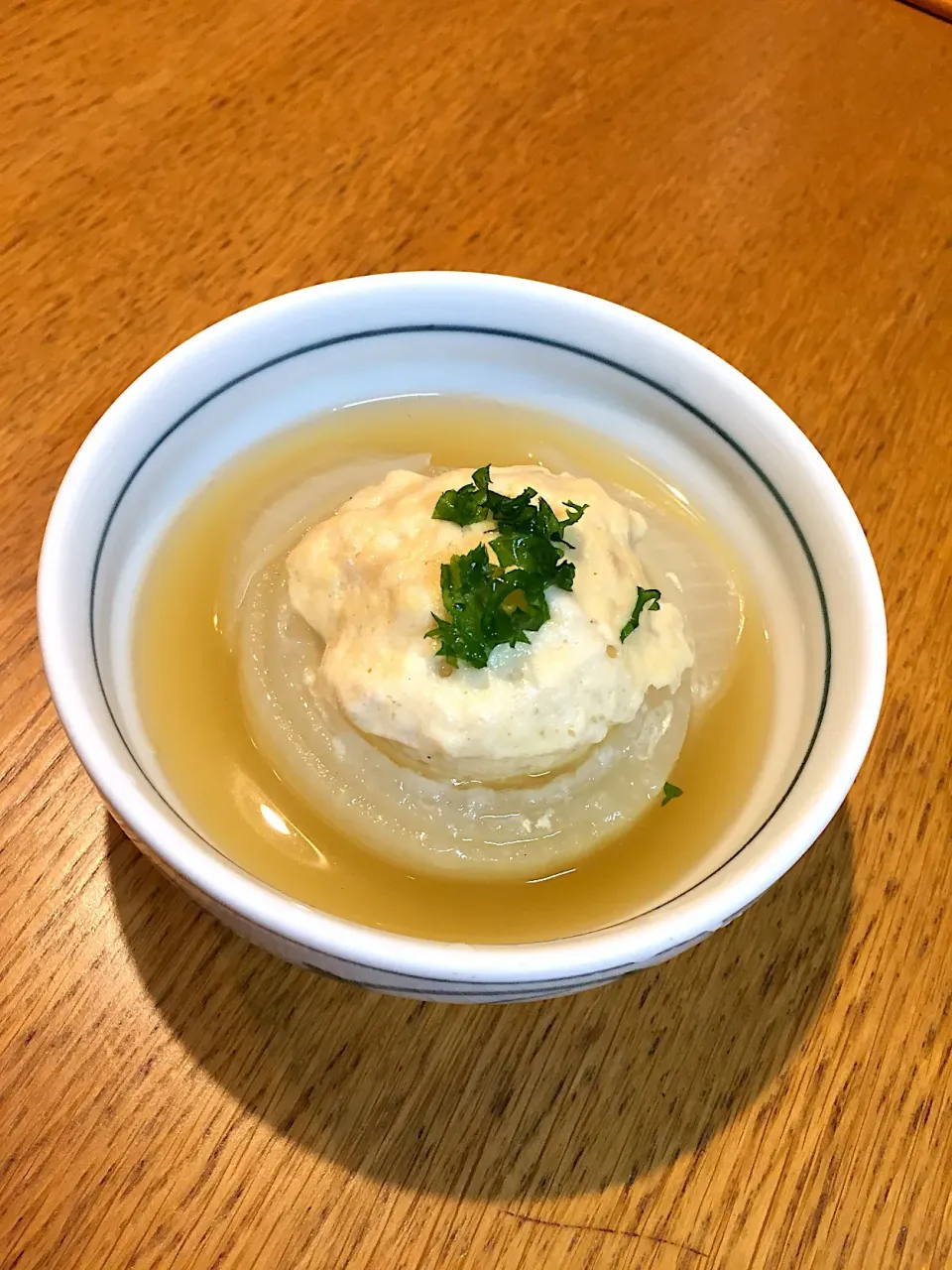 玉ねぎの鶏団子詰め  コンソメスープ|まつださんさん