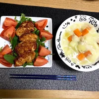 Snapdishの料理写真:チキンカツ
クリームシチュー|pumeさん