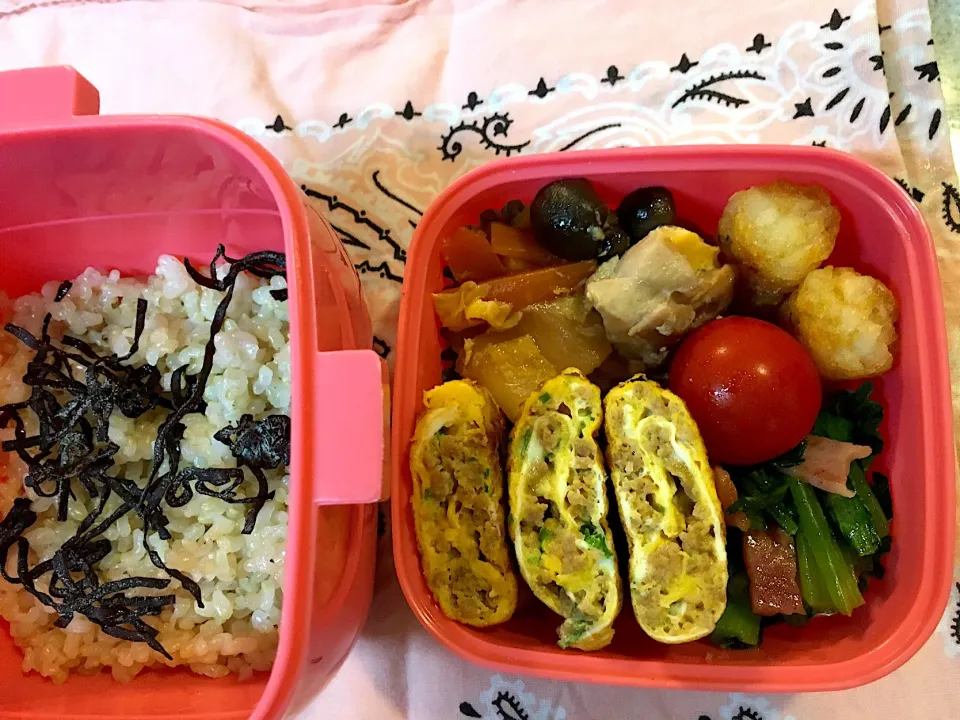 ♫11／16今日のお弁当♫〜そぼろ入り卵焼きき、鶏すき煮、プチハッシュポテト、小松菜のベーコン炒め、トマト〜|Satokoさん