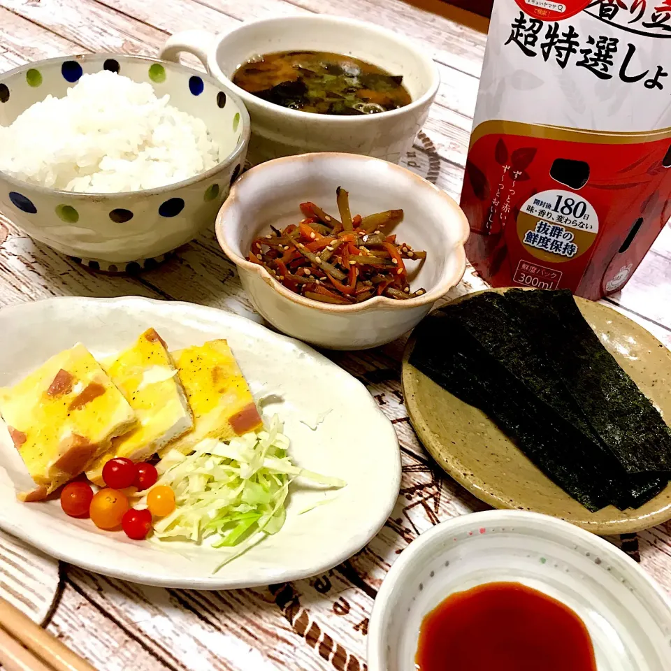 朝ごはん…醤油がうんまぃ🎵あぁ日本人で良かった😆💕🎵|Tomiko Muramatsuさん