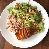 Baked sweet potato with tuna and crunchy salad...|Shaguftaさん