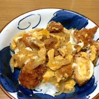 Snapdishの料理写真:お昼ご飯。昨夜の晩ご飯のチキンカツでカツとじ丼|yayosanさん