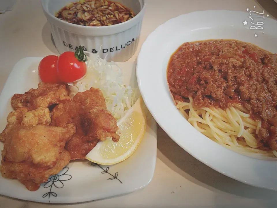 #ミートソースパスタ#唐揚げ#ネギ入り甘酢ダレ付き|よーちゃんさん