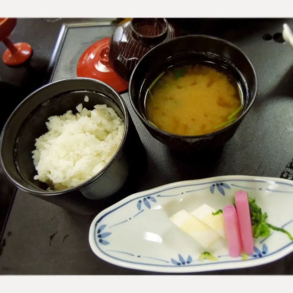 宴会料理
締めのご飯、お味噌汁、お新香|Takeshi  Nagakiさん