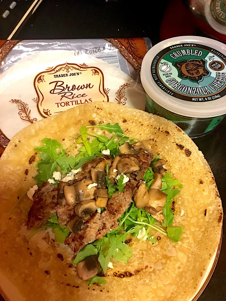 Brown Rice Tortilla burger & gorgonzola with arugula wrap🌯#brownricetortillas|🌺IAnneさん