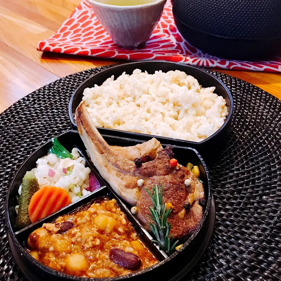 Snapdishの料理写真:ラムチョップ弁当🍱|Ayako Sakakibaraさん