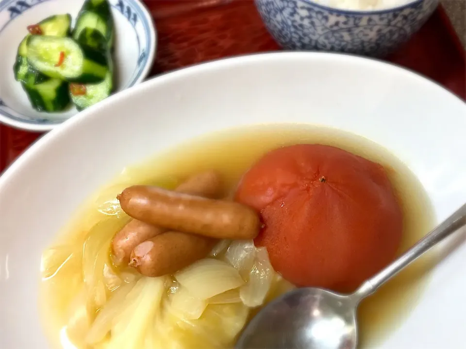 丸ごとトマト🍅ポトフ風 朝ごはん最後は白いゴハンを少し入れて雑炊に|こぼるさん