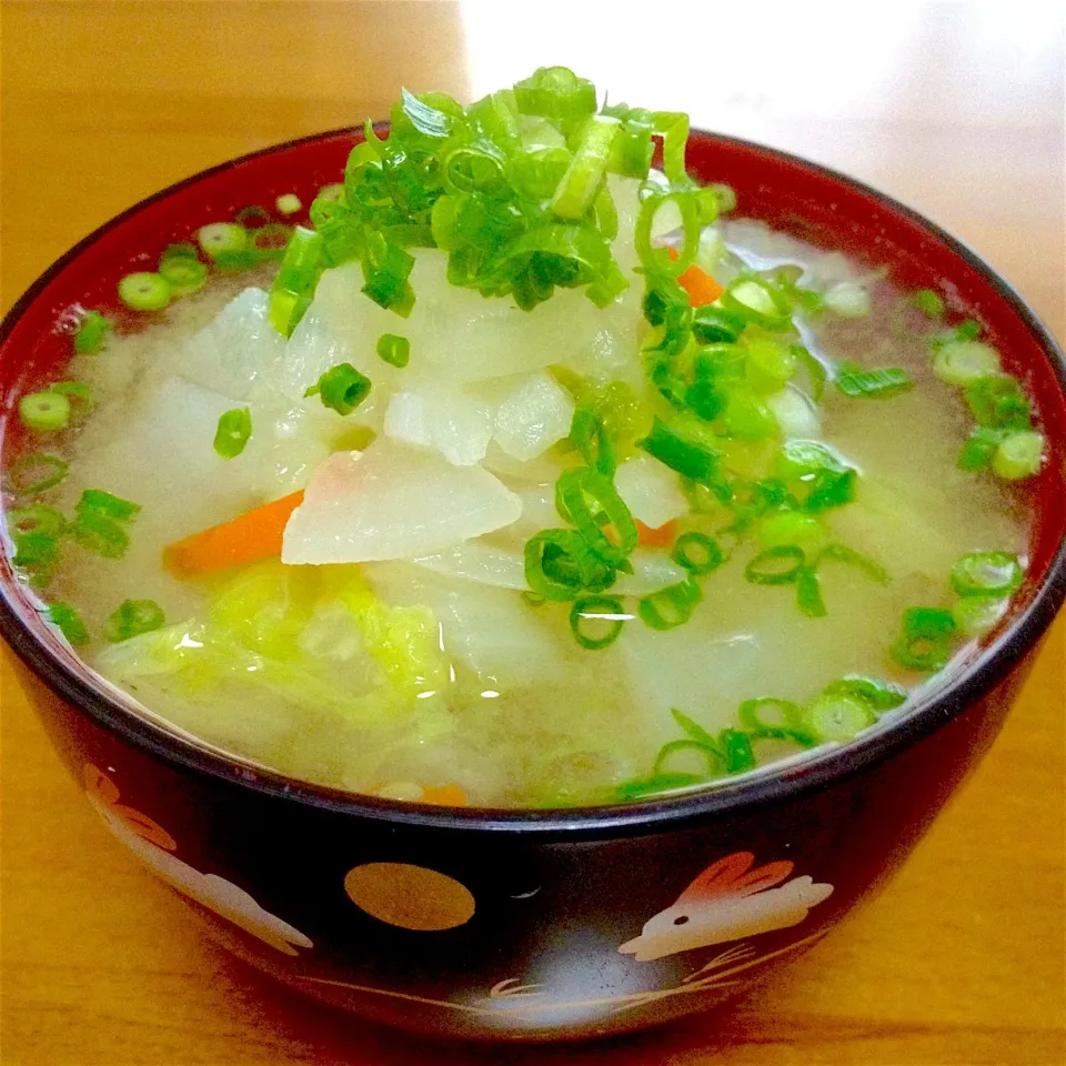 いつもの具沢山味噌汁🌸今日は寒かったですね💦|まいりさん