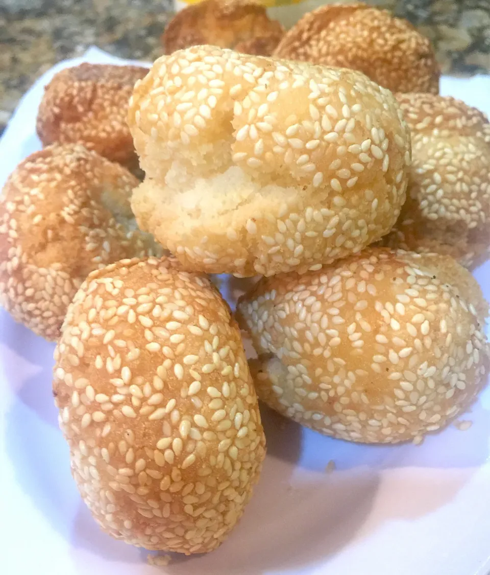 Snapdishの料理写真:Buchi (Binangkal) hard donuts 🍩|Alma's Home Kitchenさん