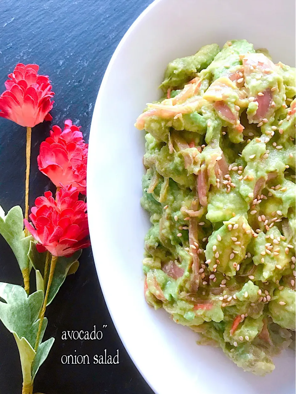 紫玉ねぎレモン醤油漬け🍋で アボカドサラダ🥑|このはさん