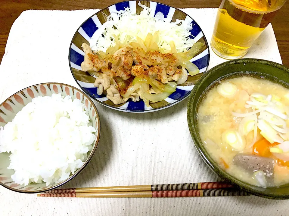 Snapdishの料理写真:豚の生姜焼き 鮭の粕汁 #鮭 #粕汁 #生姜焼き #新米 #つや姫|咲さん