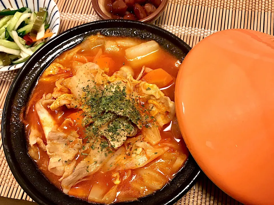 今日の夕飯は、タジン鍋で白菜と豚肉のトマト煮|sono.kさん