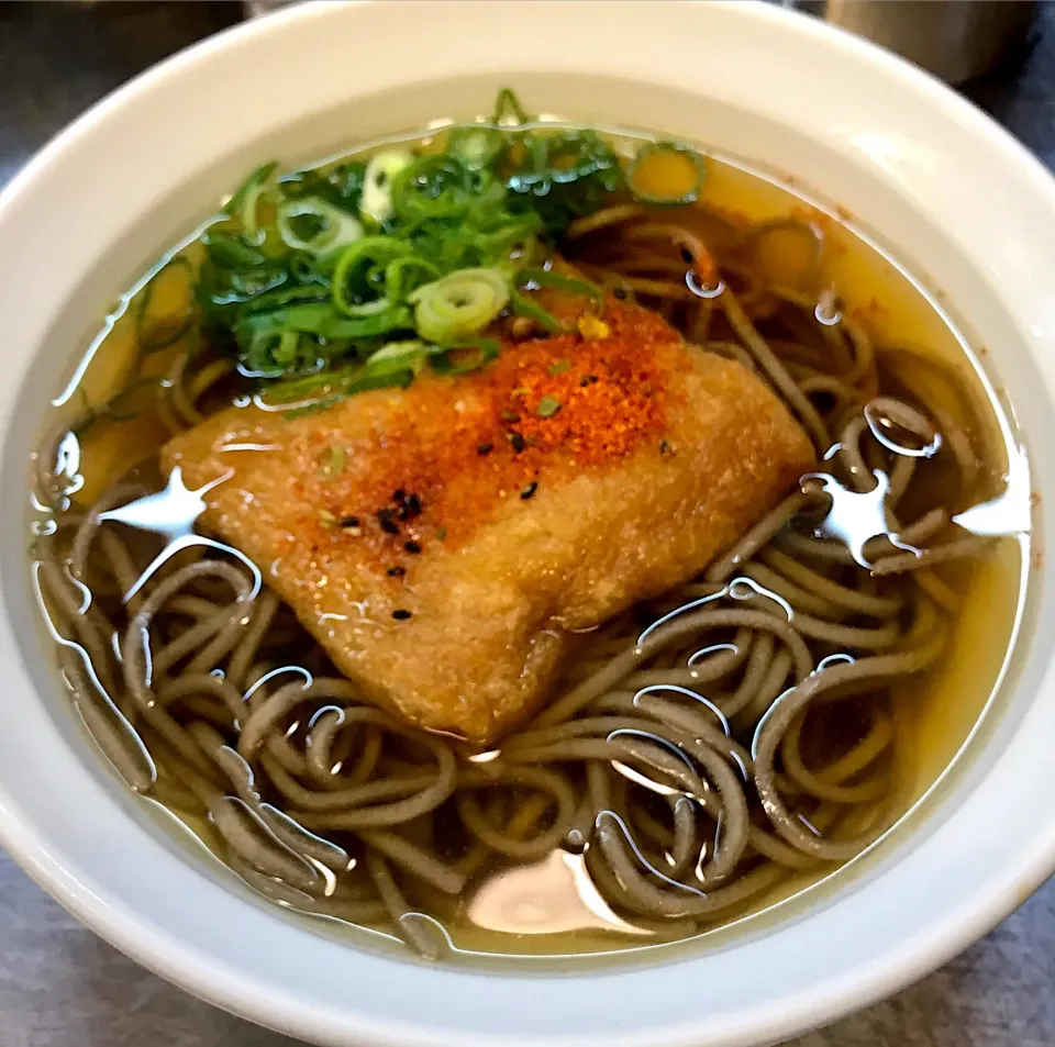 けふの昼餉は、昨日の蕎麦と違って少々貧相なものとなりました😭それでも、我が家の近所の蕎麦屋よりは数段上かしら🤔|にゃあ（芸名）さん