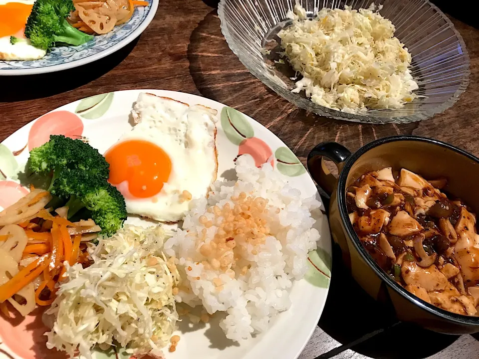 R♡ 黒麻婆豆腐 しめじピーマンが入ってた✨|kaoriさん