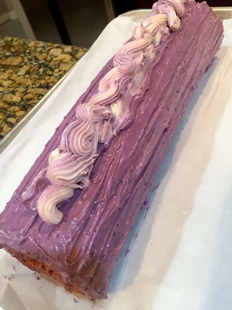 Ube Swiss Roll With Creamy Cream Cheese Frosting.|Alma's Home Kitchenさん