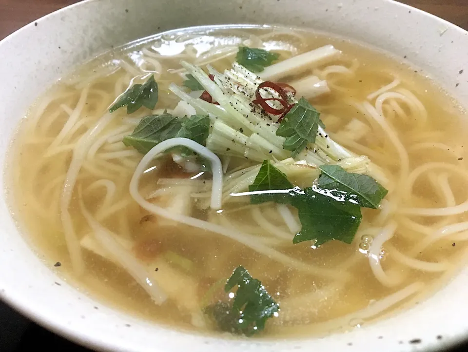 単身赴任の晩ごはん🌙✨
フォー風煮麺
 #単身赴任飯 #フォー#煮麺|ぽんたさん