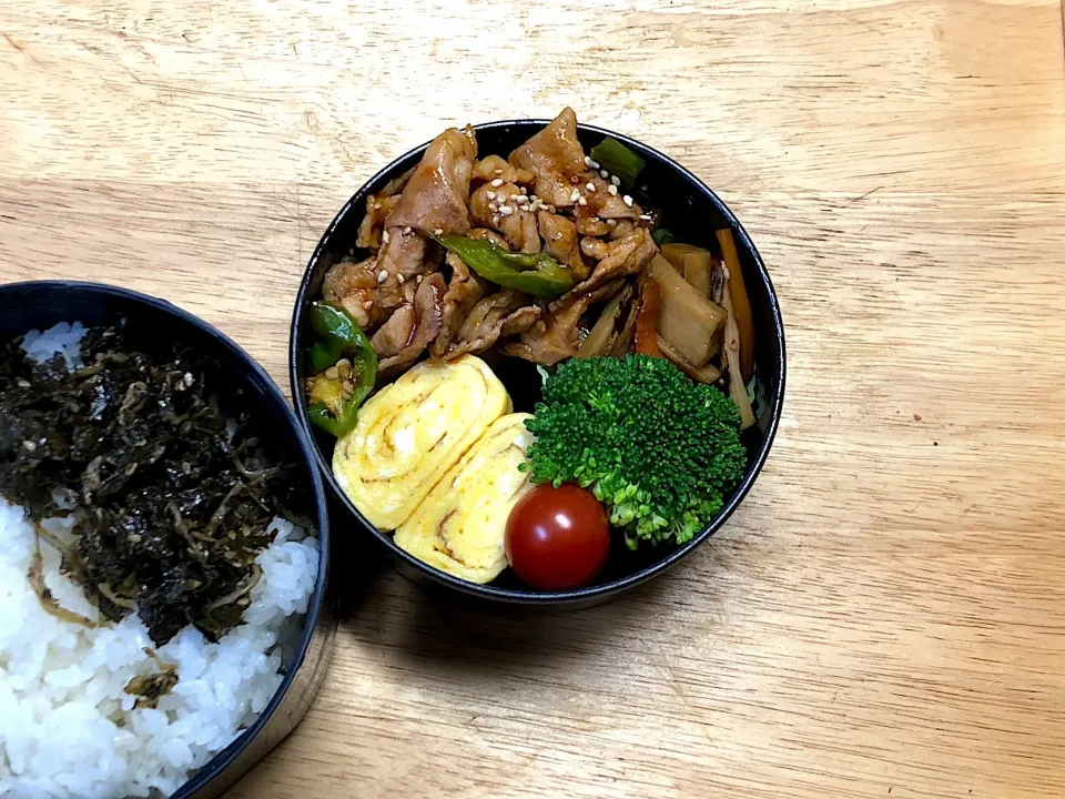 ピリ辛ポークチャップ 弁当。茶殻のふりかけ付き|弁当 備忘録さん