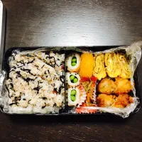 Snapdishの料理写真:#旦那弁当  
#主婦１年生 
#ちくわひよこ 
 #たまごやき  #うまく巻けた|なおなおっちょさん