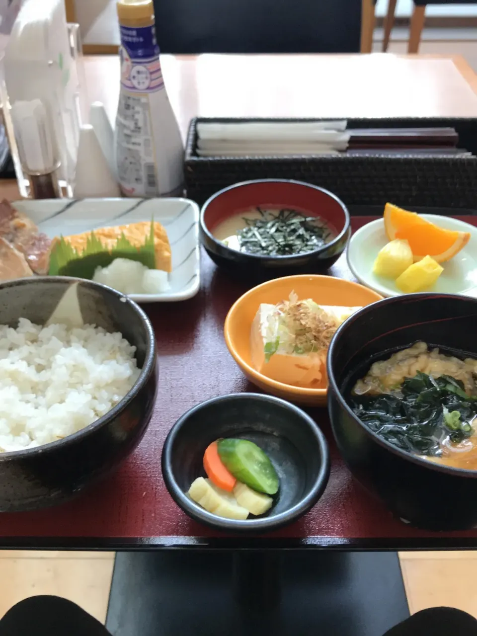 Snapdishの料理写真:麦御飯とトロロ/赤魚粕焼き出し汁巻き玉子/冷奴/野菜天そば|山内博之さん