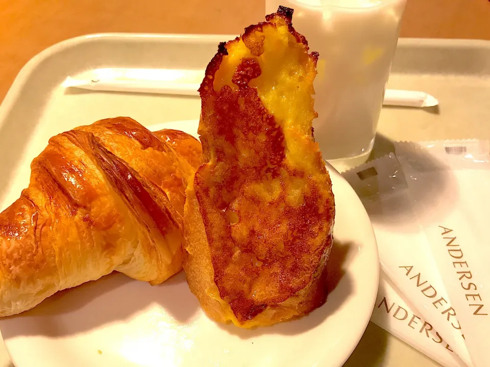 大阪空港 アンデルセン朝食 🥐&フレンチトースト|inokocafeさん