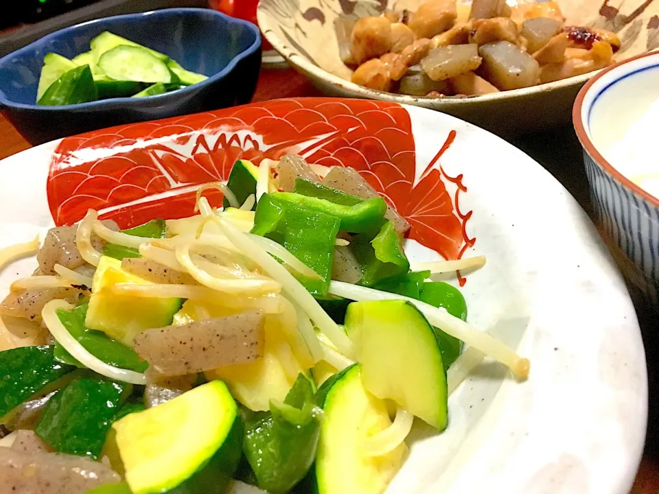 20171121🍲今日の夜ご飯
#ズッキーニ#こんにゃく#ヘルシー|akiyo22さん