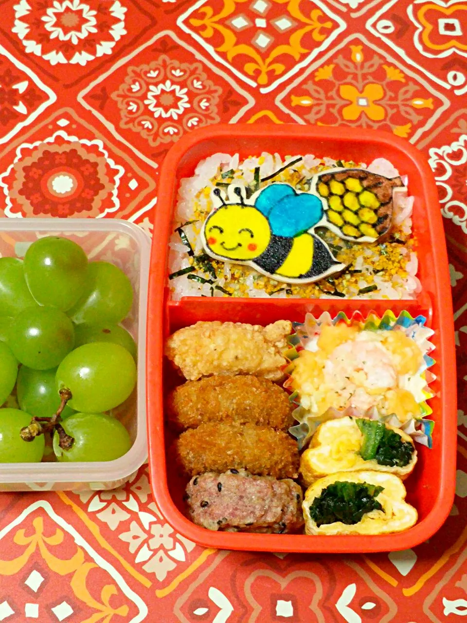 🐝ぶんぶんぶん🍯弁当🎵|どんよりーなさん