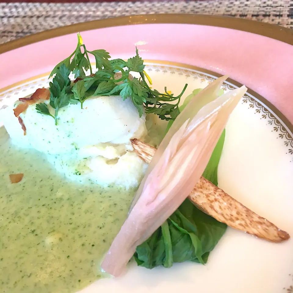 お魚料理のおソースはほうれん草らしい😬|Pinkroseさん