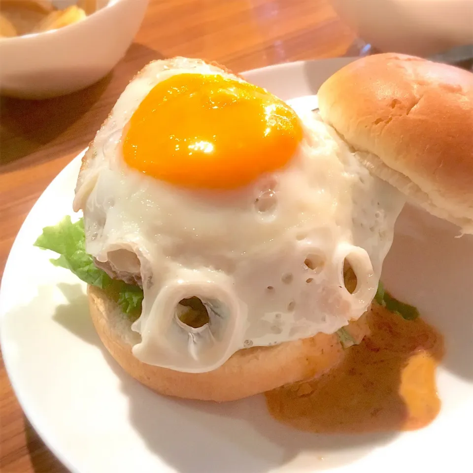 Snapdishの料理写真:D’sバーガー  at  浅草ビアホール D’s diner|natsu.さん