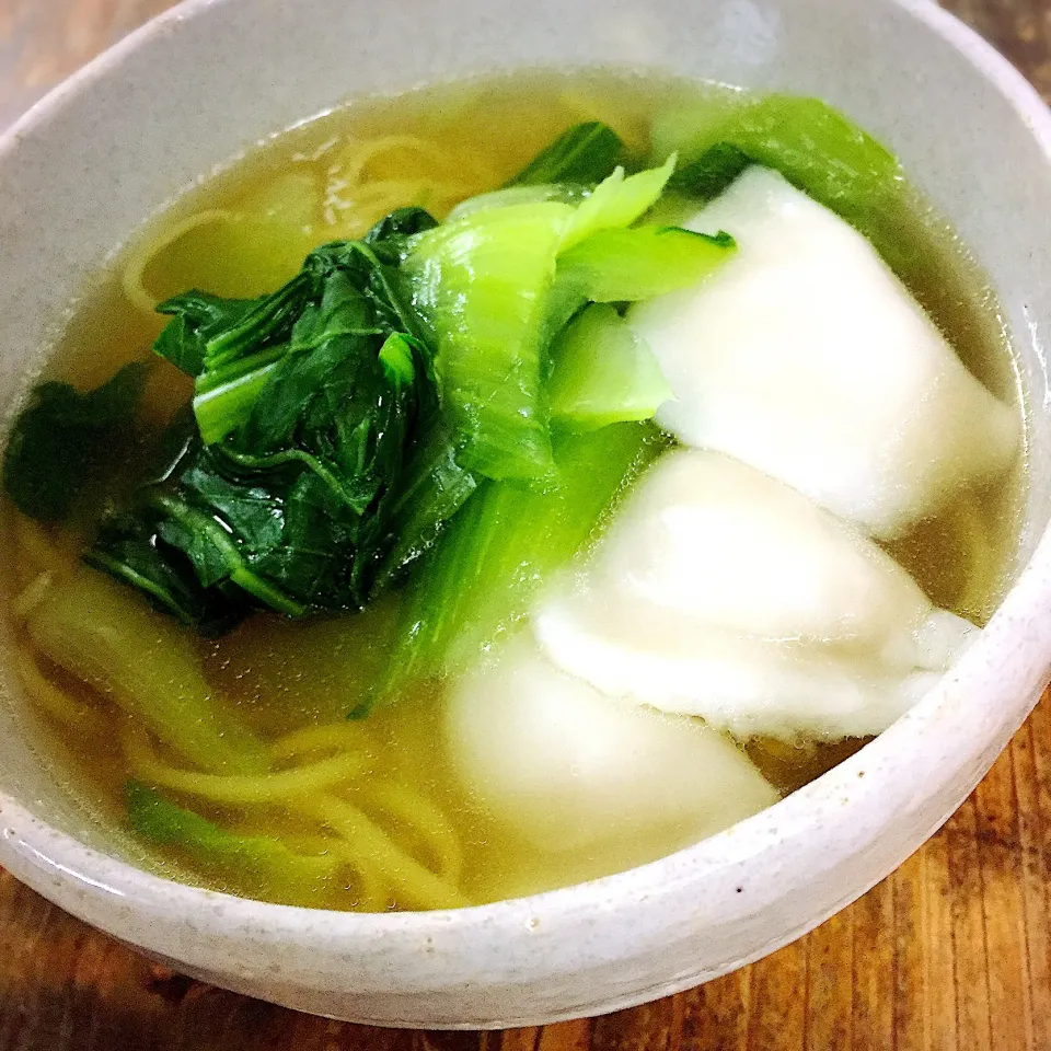 マルちゃん生タンメン🍜  チンゲンサイと水餃子入り|アッツさん