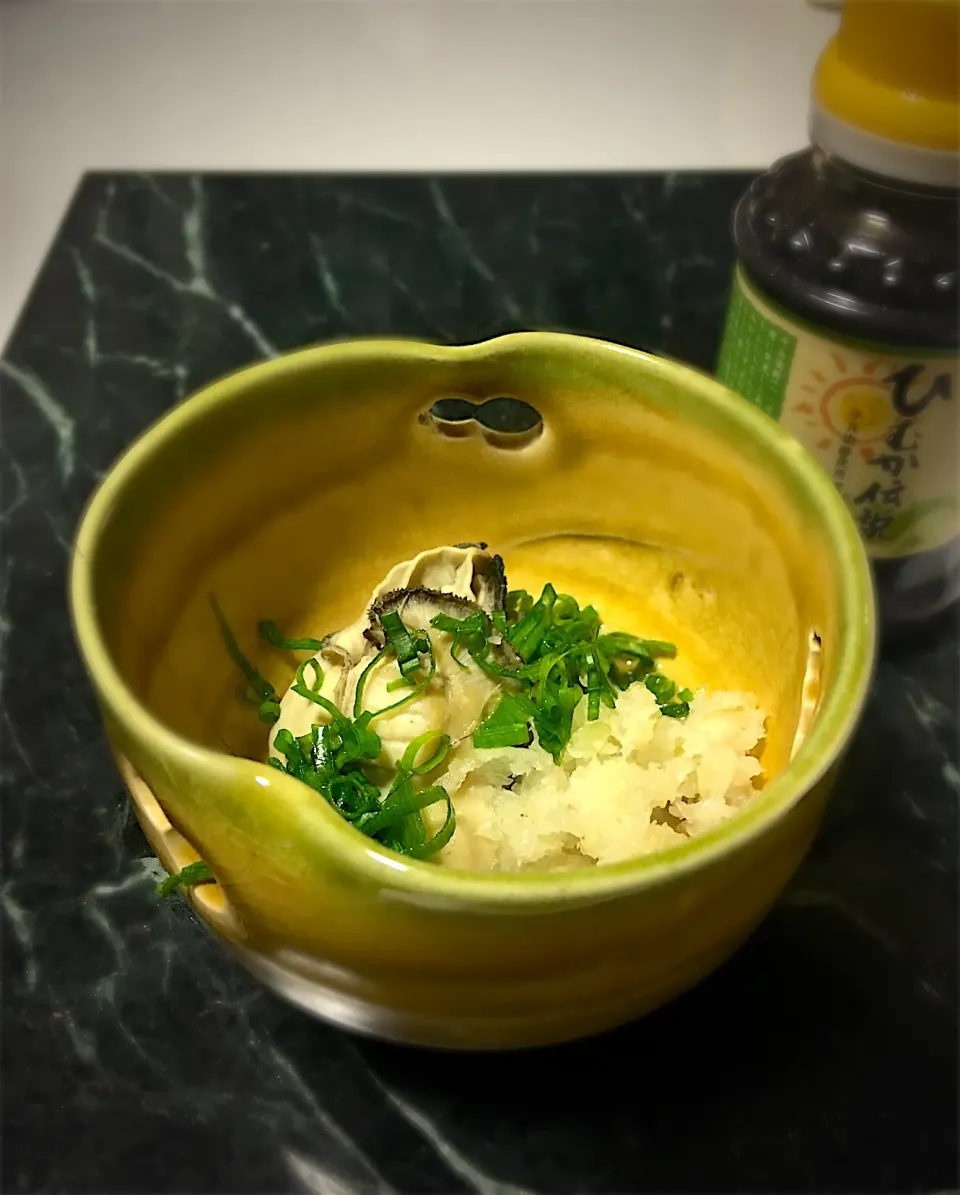 ゆんゆんゅんさんの料理 牡蠣のぽん酢和えです。手間は下処理だけw。簡単・時短でパッと作れる、Ｒの季節のご馳走デス☆|佐野未起さん