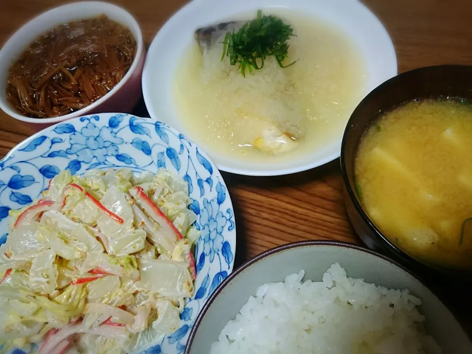 ・鰤のおろしあんかけ
・豆腐の味噌汁
・白菜サラダ
・なめ茸|ようかんさん