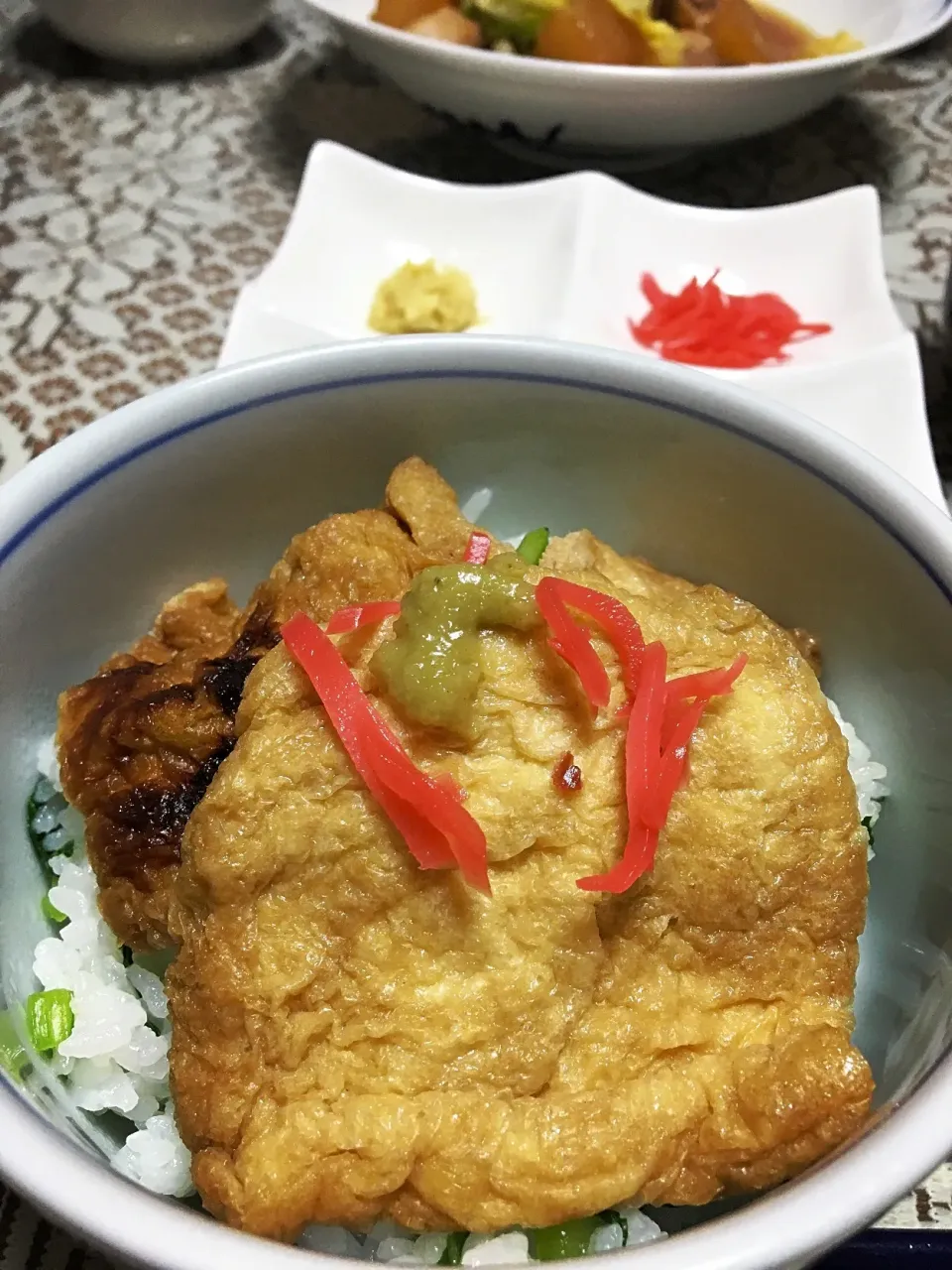 キツネ丼 ・・・下は小松菜ごはん|ヨシヨシさん