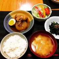 和食🍚
#大根と鶏肉の煮物#お浸し#サラダ#味噌汁|hazuki☺︎さん