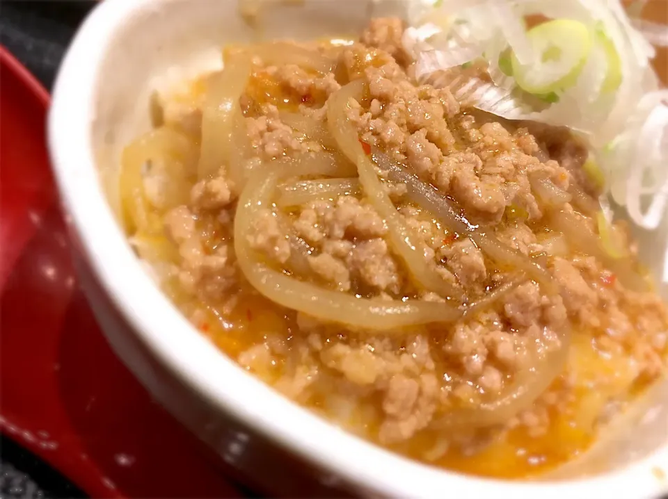 スタミナ丼#スタミナ#ひき肉#もやし#にんにく|ガラクタさん