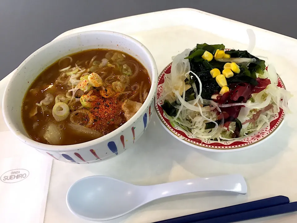 カレー蕎麦、豆腐と海藻のサラダ|Tadahiko Watanabeさん