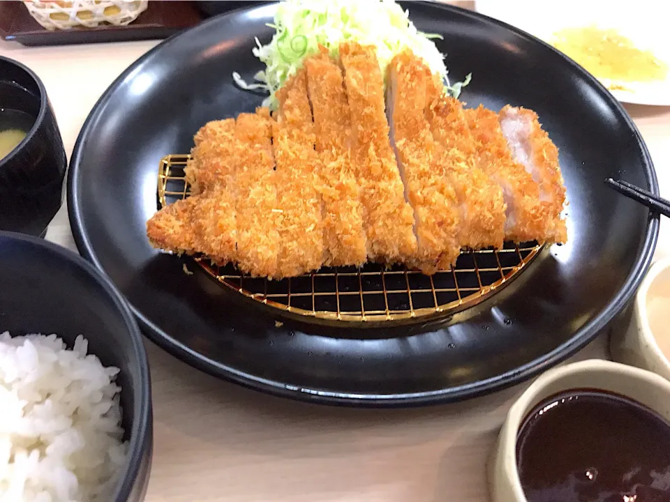 特ロースカツ定食|Masahiko Satohさん