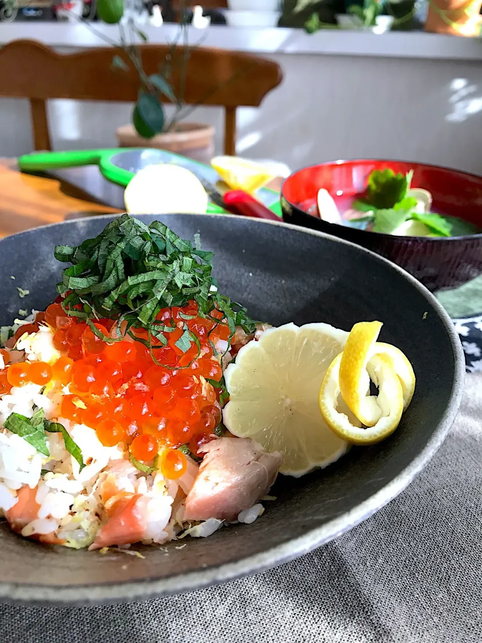 鮭カマとイクラの親子丼

旬の🍋でさっぱりと|Miki (^_−)−☆さん