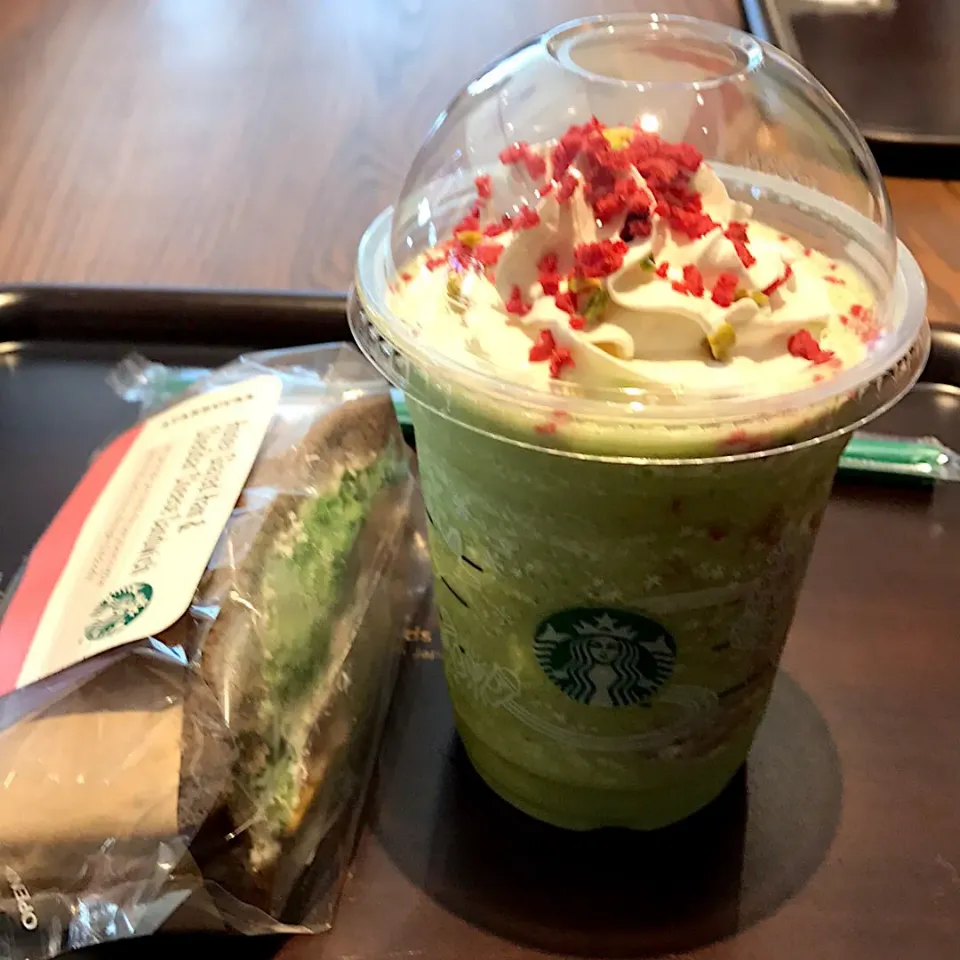 スターバックスでキャンディーピスタチオ
フラペチーノ|💙💙渡辺翔太💙💙さん