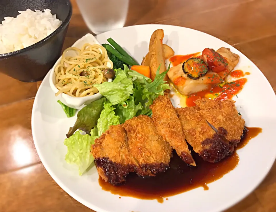 豚フィレカツ&白身魚ムニエルのランチ🍴🇮🇹|Chirico❤️さん