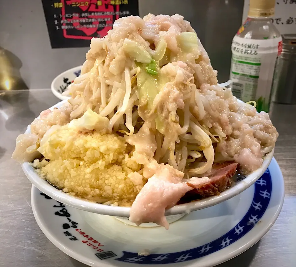 ラーメン並（野菜増し、ニンニク・脂増し増し）|とみさんさん