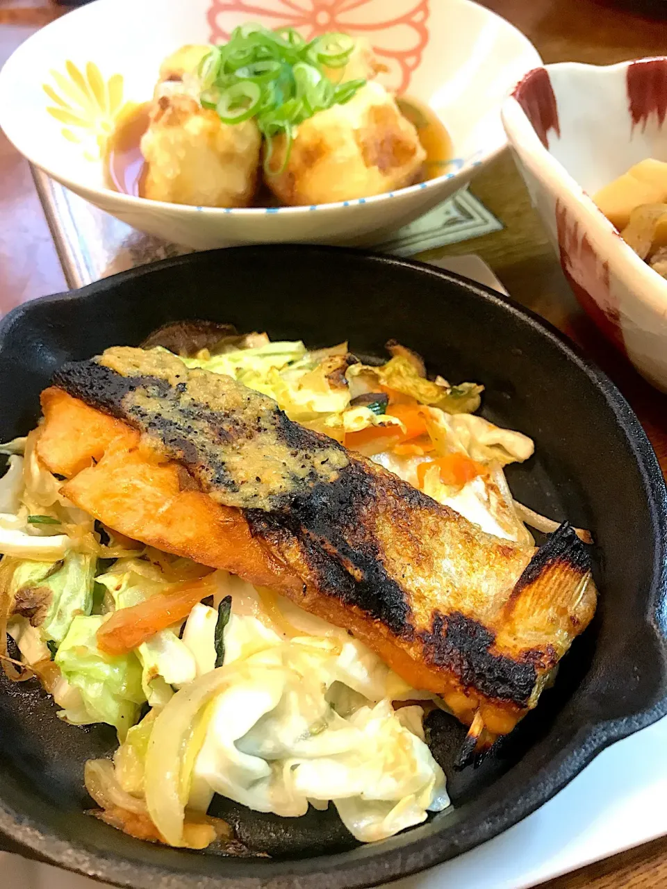 Snapdishの料理写真:ちゃんちゃん焼き風、揚げ出し豆腐で😋|Kumi Satouさん