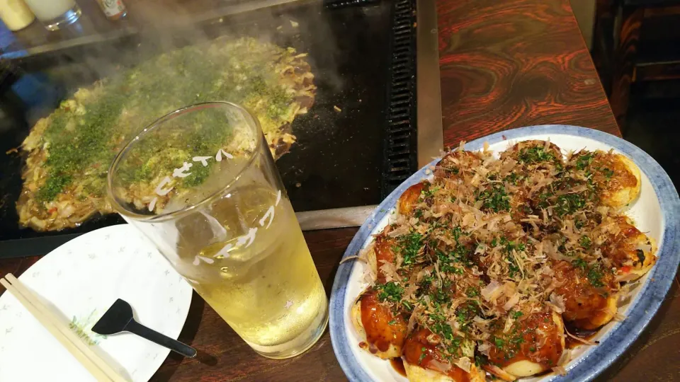 Snapdishの料理写真:もんじゃ＆たこ焼きで一杯|kamekameさん