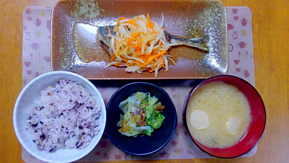 １０月３０日　鯵南蛮　レタスのおひたし　お麩のお味噌汁|いもこ。さん