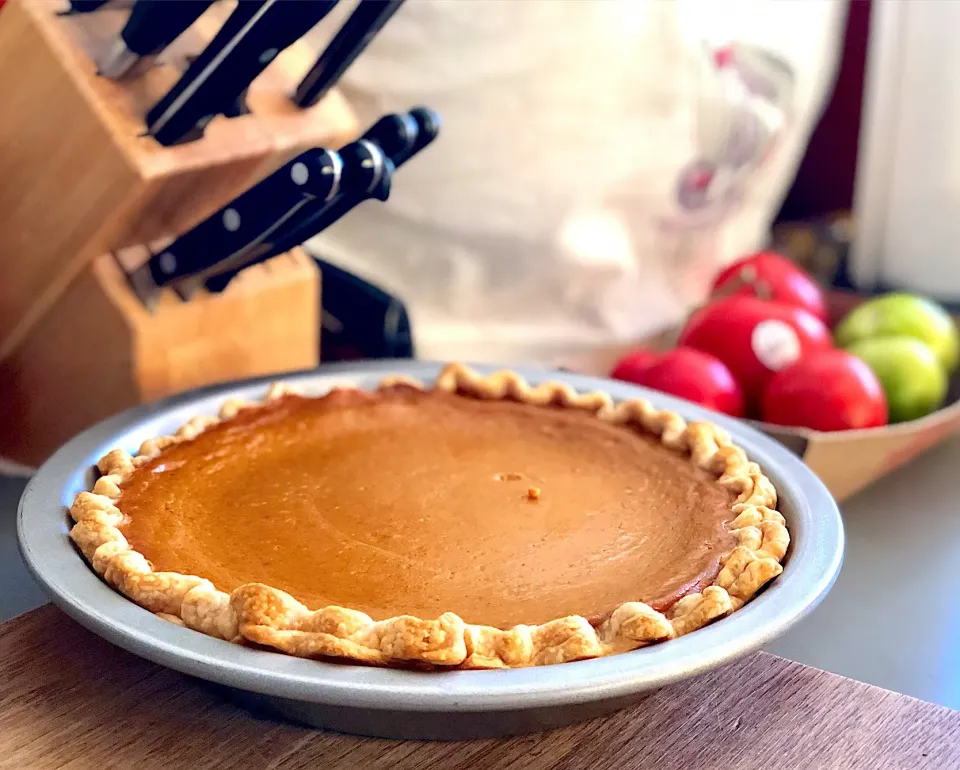 Pumpkin pie. Homemade filling, store-bought crust.|Dean M Rogersさん